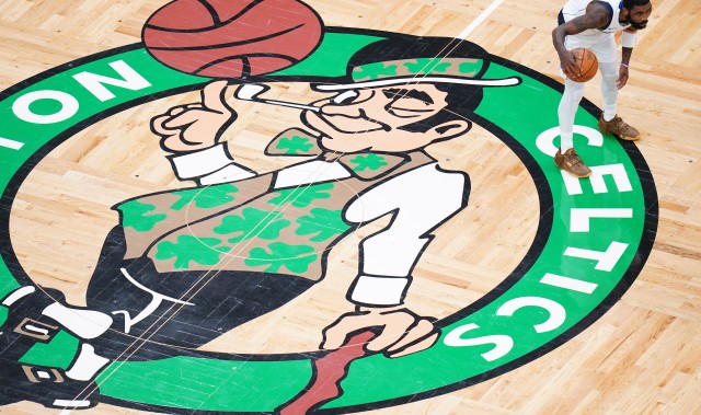 世界杯客户端更新下载-字母在主场被嘘？小莫：他肯定要走了 欧文就是被嘘才离开绿军的